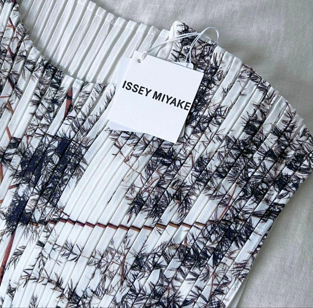限定品Issey M iyake pressed floral 新品