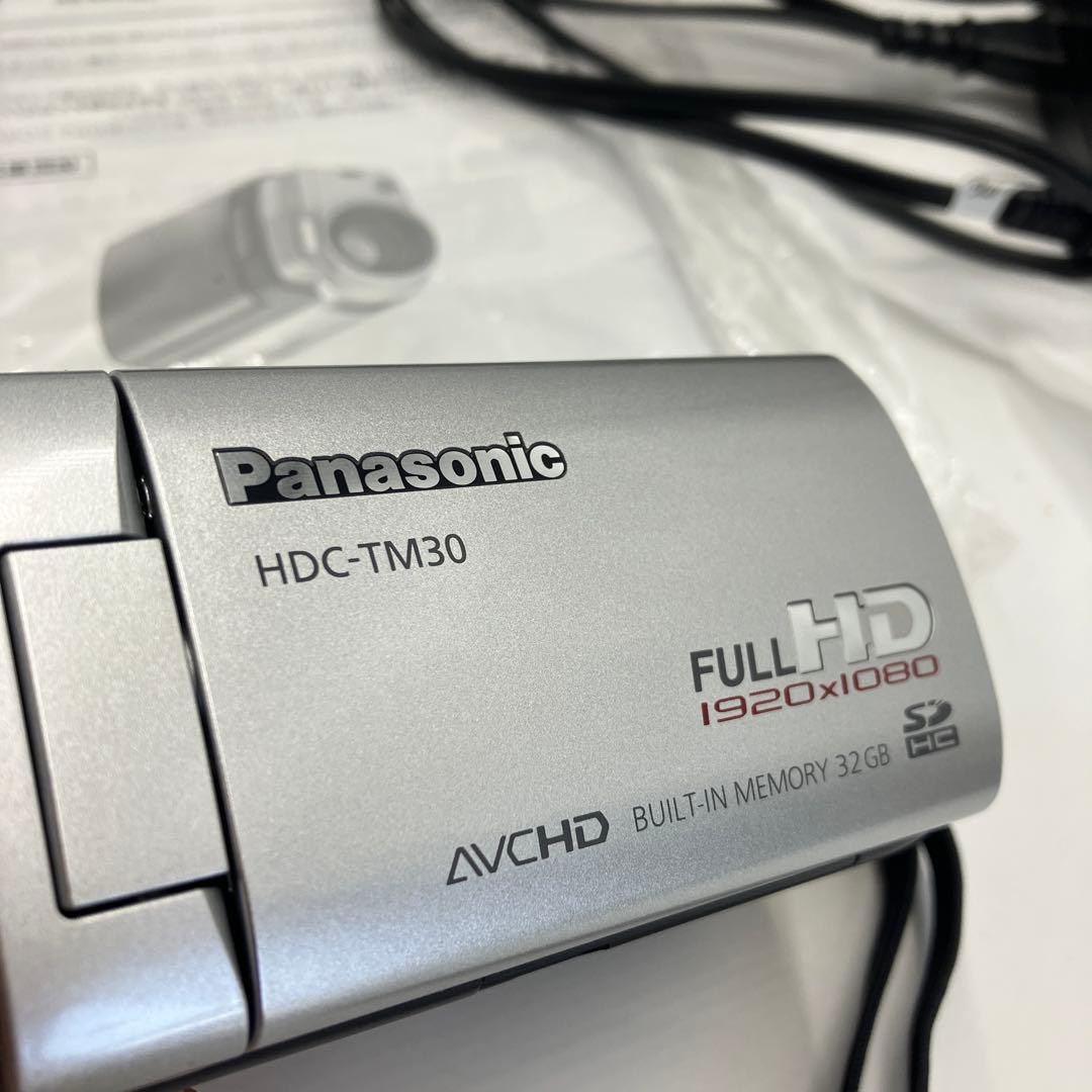 超美品　Panasonic HDC-TM30 デジタルビデオカメラ 本体