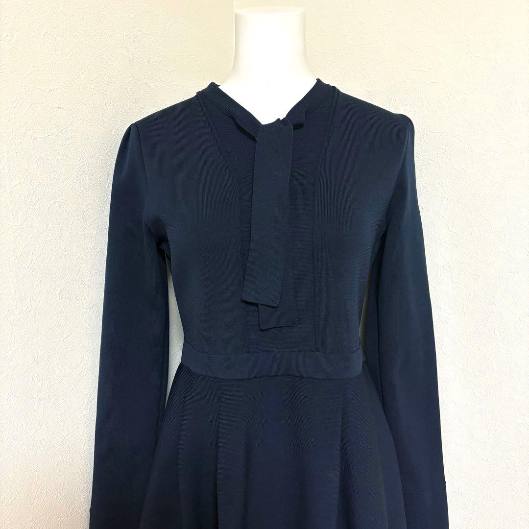 ⬛︎な美品◆23AW CELFORDボウタイプリーツワンピース　ネイビー濃紺