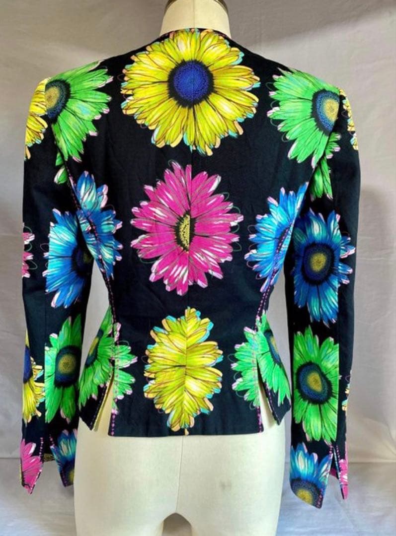 GIANNI VERSACE　ジャンニヴェルサーチ　シルクジャケット　38 ロゴ