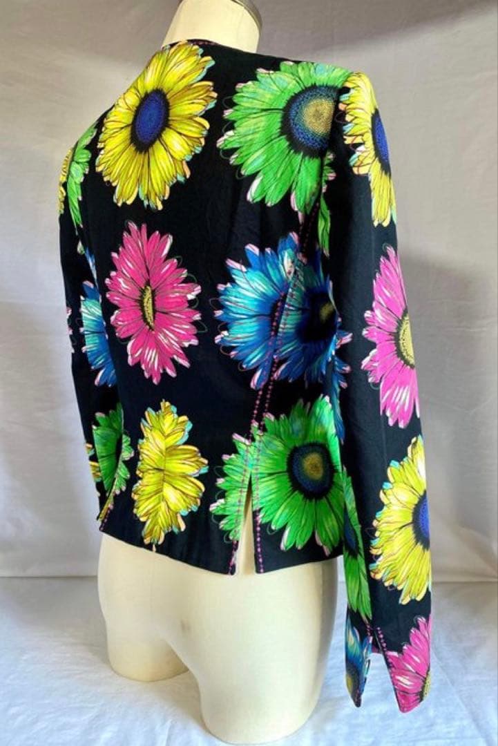 GIANNI VERSACE　ジャンニヴェルサーチ　シルクジャケット　38 ロゴ