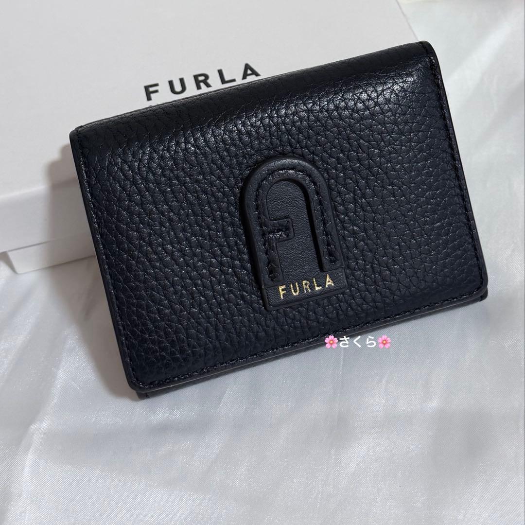✨極美品✨フルラ ダフネ 三つ折り財布 ブラック