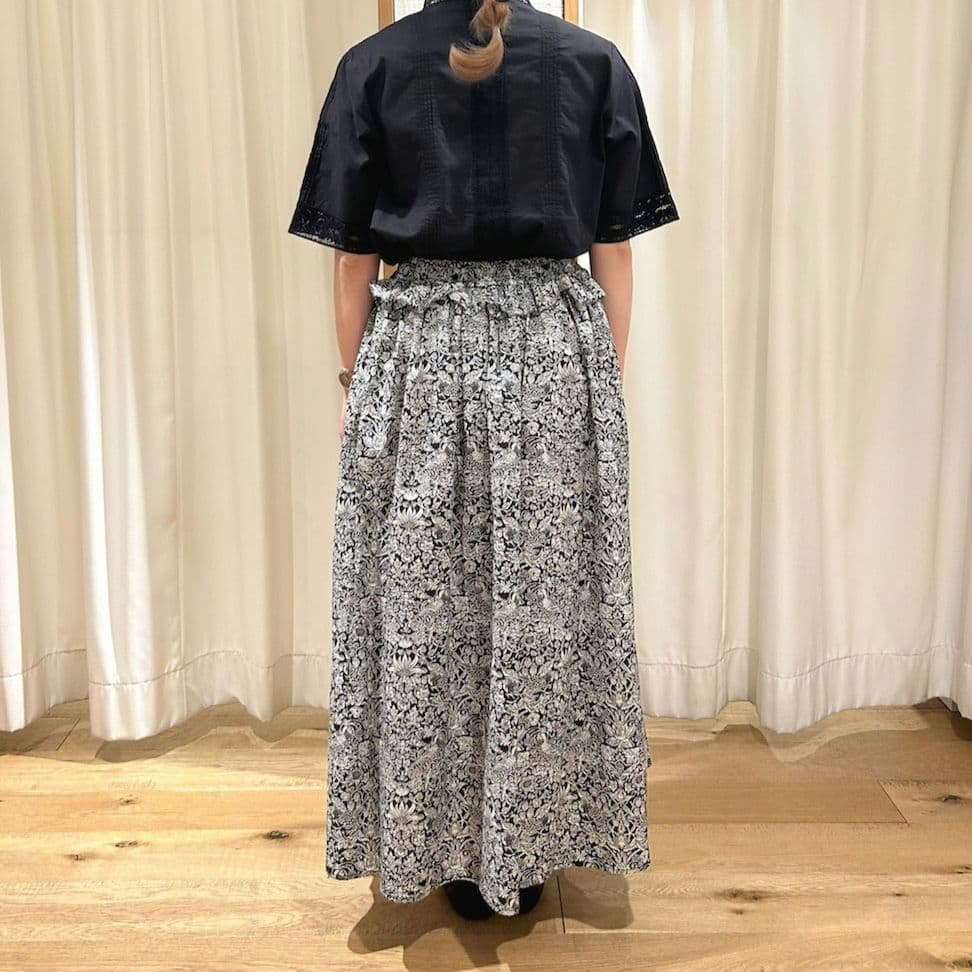 24ss/ツハルバイサマンサモスモス/ストロベリーメドゥー柄/リバティスカート