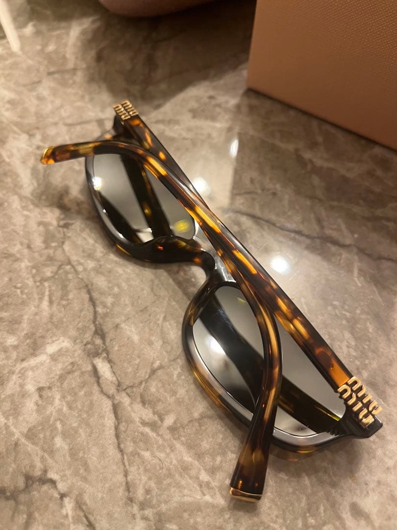 ミュウミュウ　miumiu OMU A06Sリガードサングラス　ブラウンベッコウ