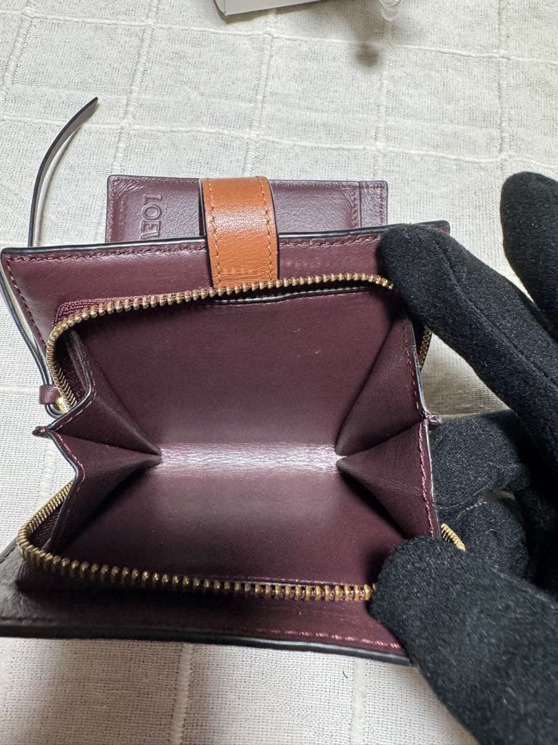 グラン☆ッマ(プロフ必読お願い) LOEWE パープル 二つ折り財布