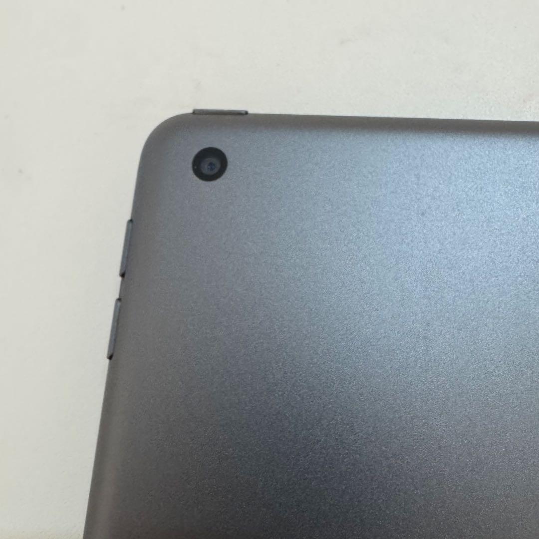 iPad (第7世代) 、純正magic keyboard Wi-Fi