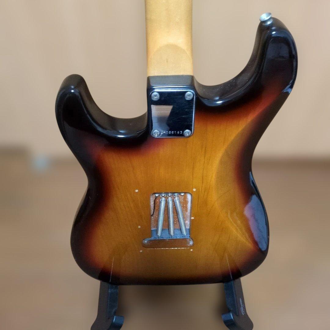 ストラト Legendボディ FenderJPN-PU ケース付　ほぼジャンク