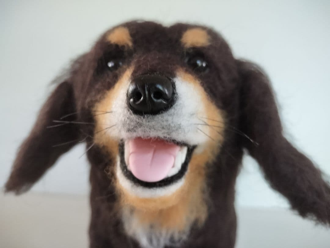 ミニチュアダックス◆羊毛フェルト　犬　ハンドメイド　舌出し　37cm