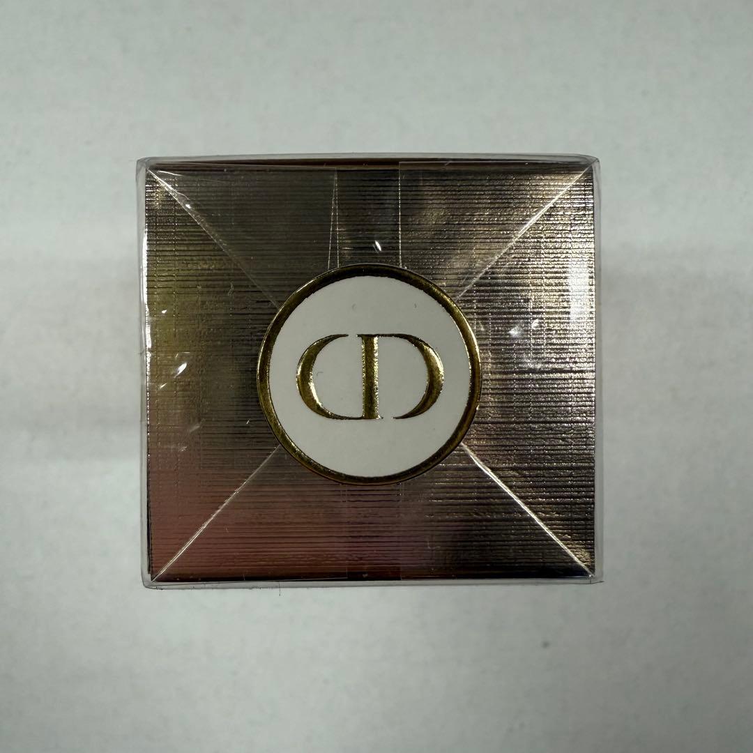 新品未開封Dior プレステージホワイトルプロテクターUVシアーグロウ30ml