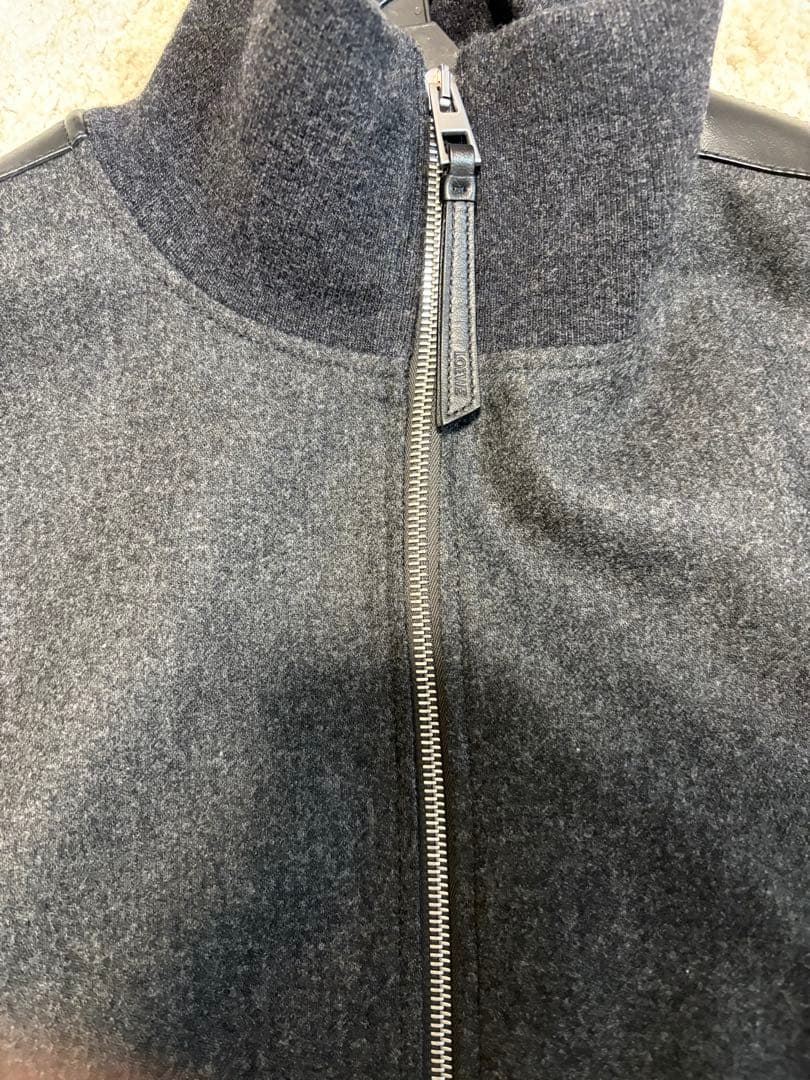 w*u様 LOEWE ダークグレー ジャケット