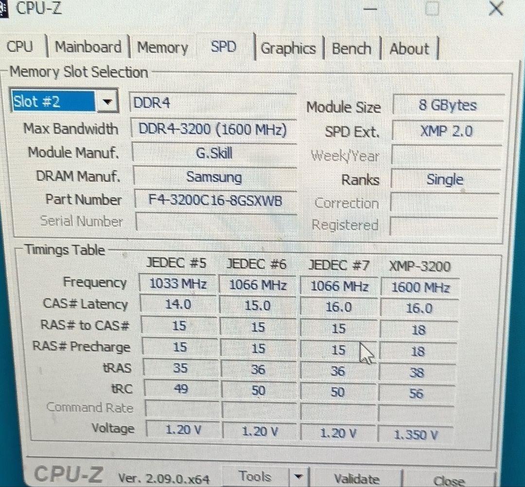 Crucial 525GB SSD　G.SKILL 8GB×2枚　16GB