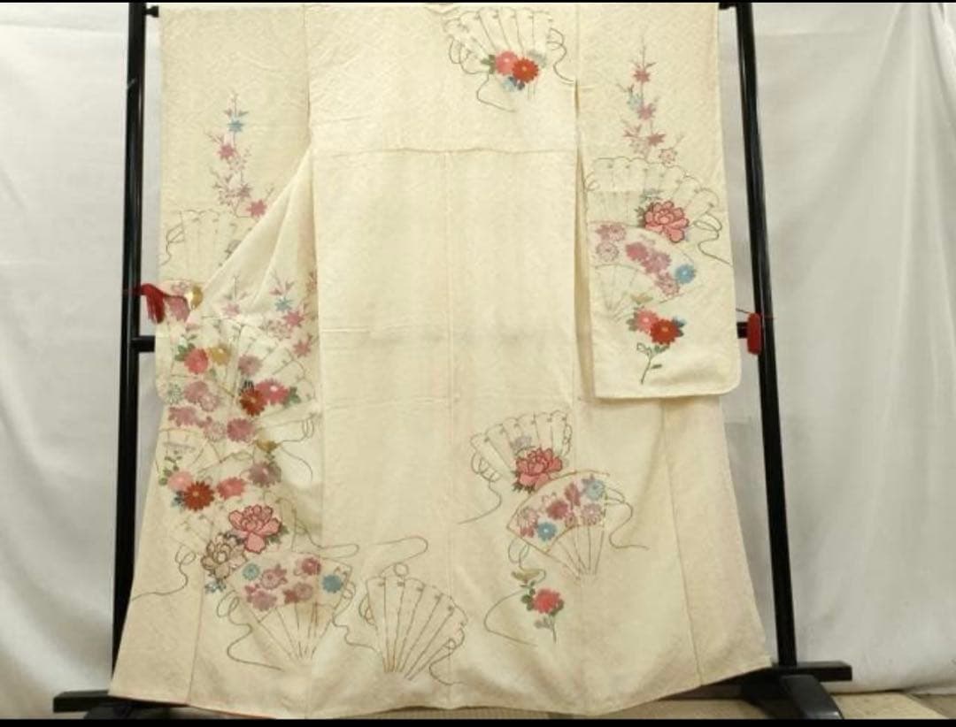豪華振袖　駒刺繍　総絞り　檜扇花文　金糸　正絹