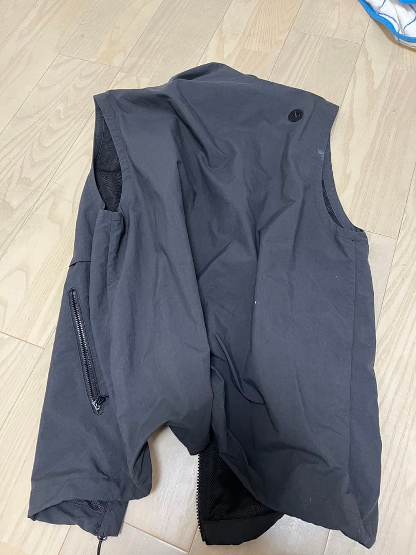 Marmot ベスト