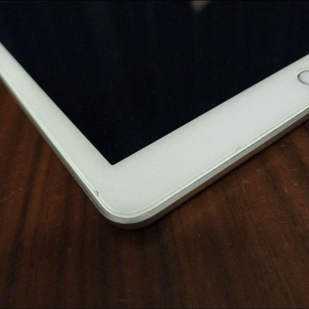 iPad 第6世代 32GB Wi-Fi MR7G2J/A 動作良好 シルバー