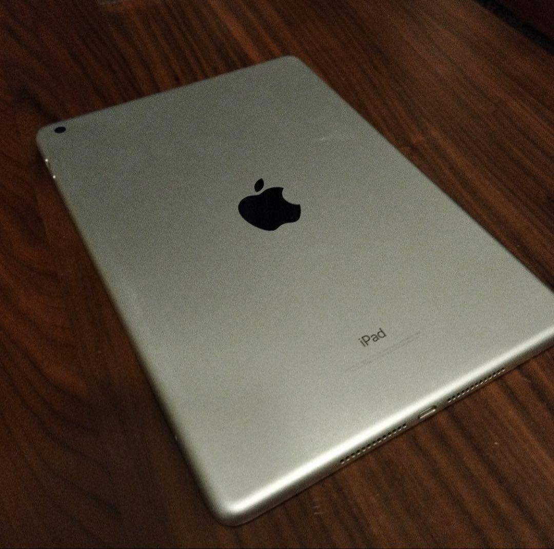 iPad 第6世代 32GB Wi-Fi MR7G2J/A 動作良好 シルバー