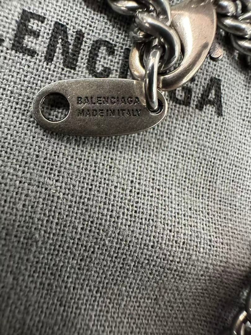 新品同様 バレンシアガ BALENCIAGA ロゴ ネックレス