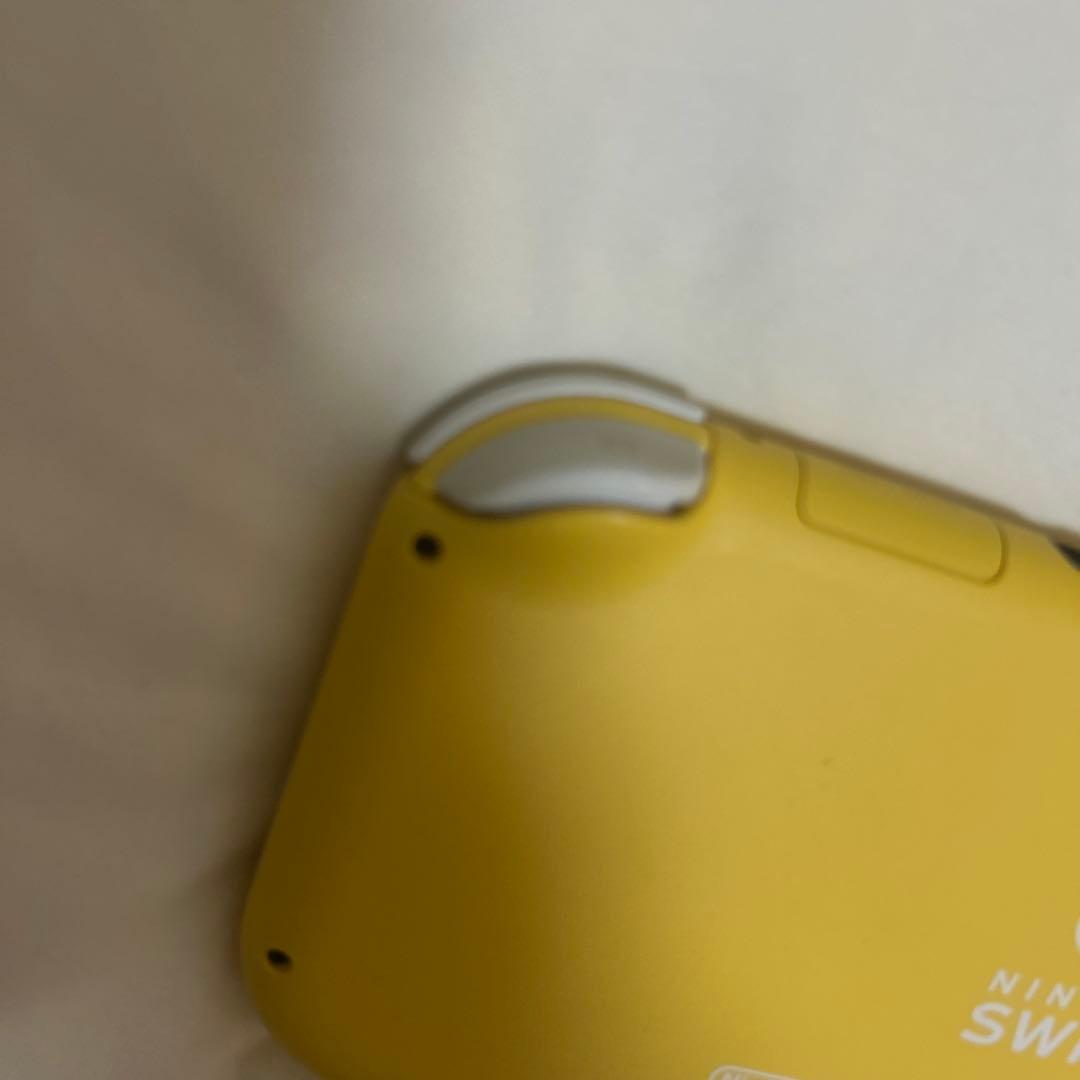 Nintendo switch lite イエロー　（箱・充電器なし）　本体のみ