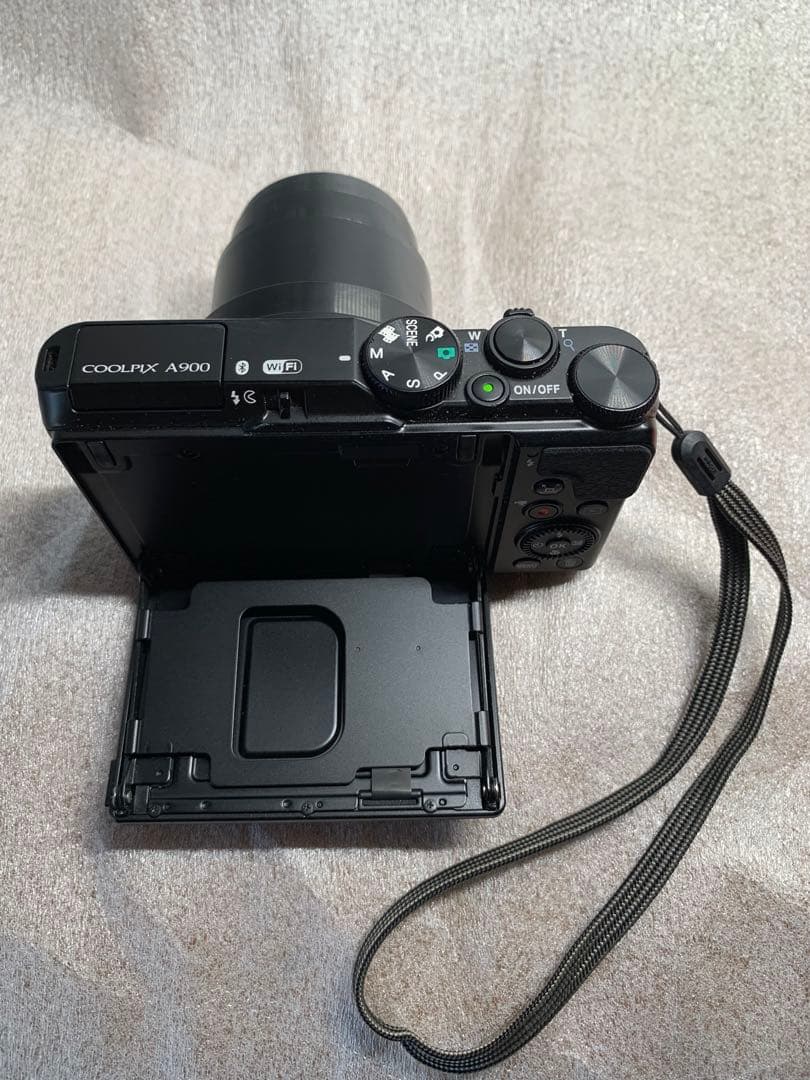 ニコンNikon Coolpix A900 4K動画　35倍光学ズーム　[美品]