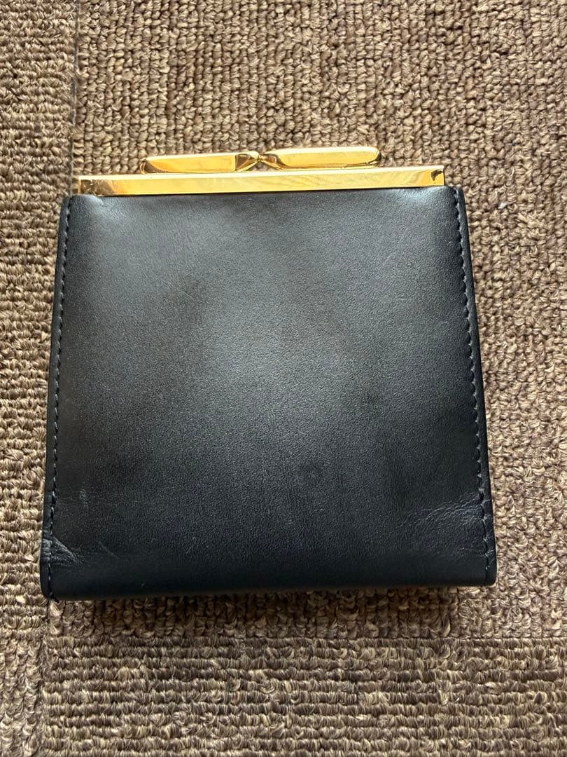 カオヨリナカミ　財布