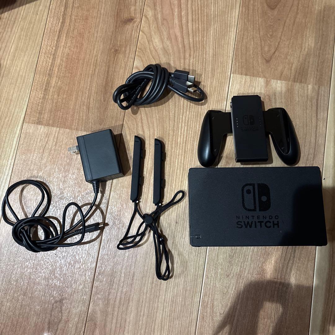 Nintendo Switch 本体 とSwitch SPORTSのカセット