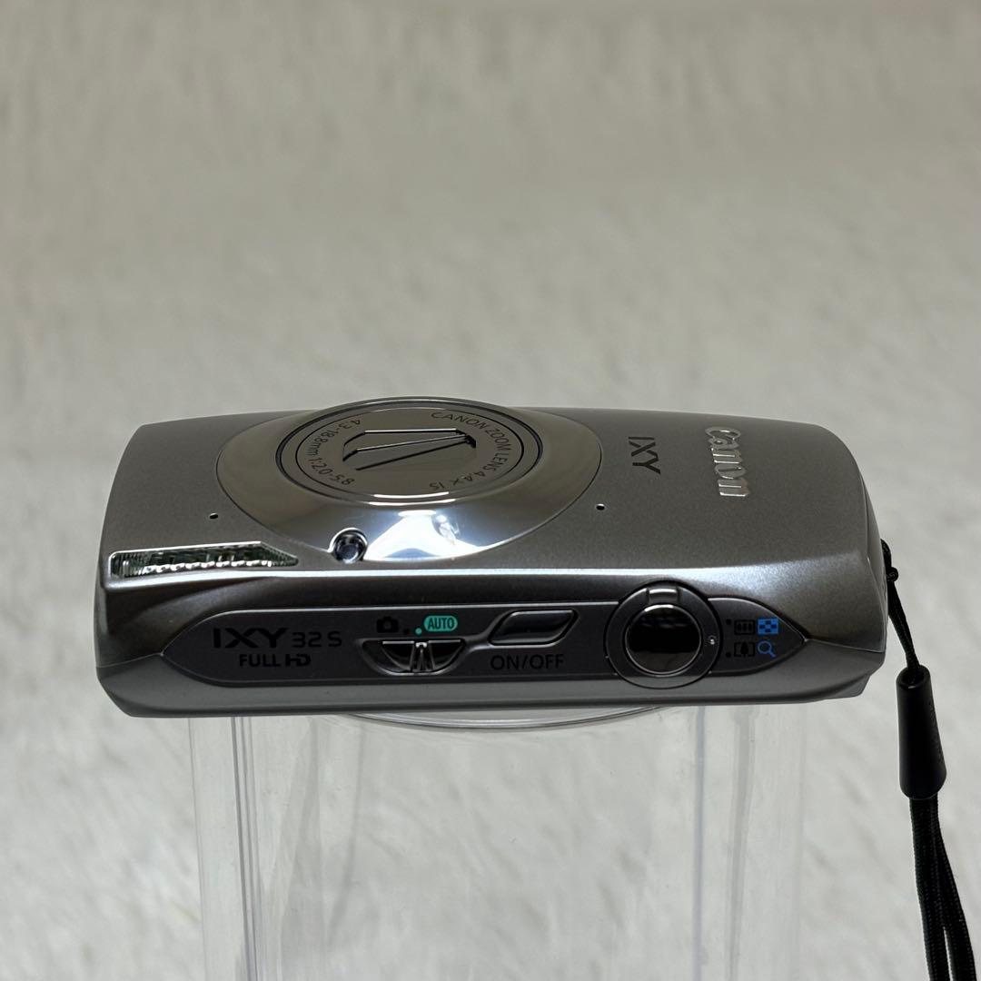 美品　Canon カメラ　IXY 32S PC1682 シルバー コンデジ　可動