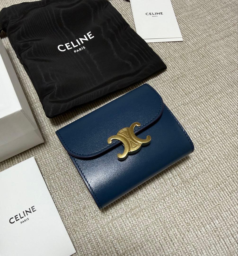 CELINE トリオンフ 財布 折りたたみ