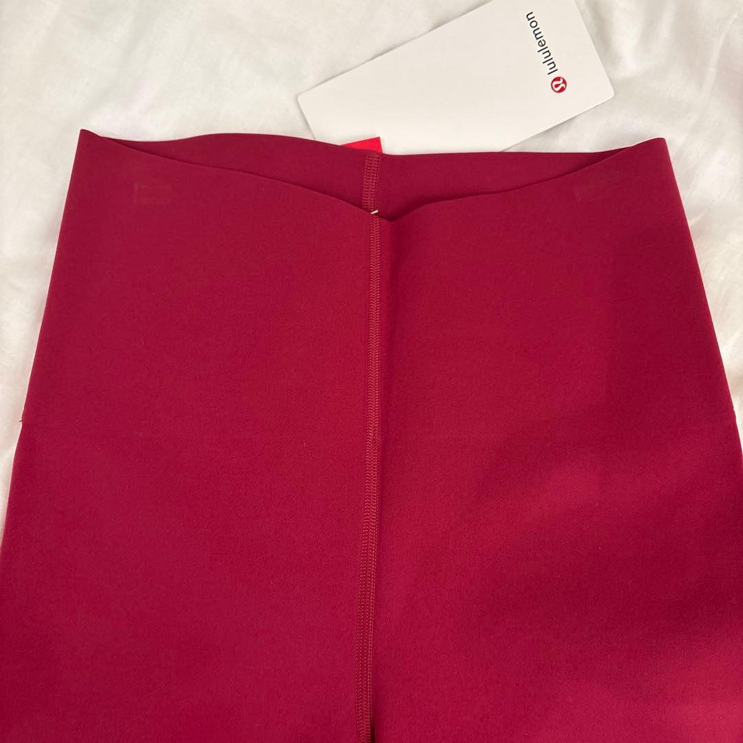 【新品】lululemon ルルレモン　レギンスGlow Up HR tight