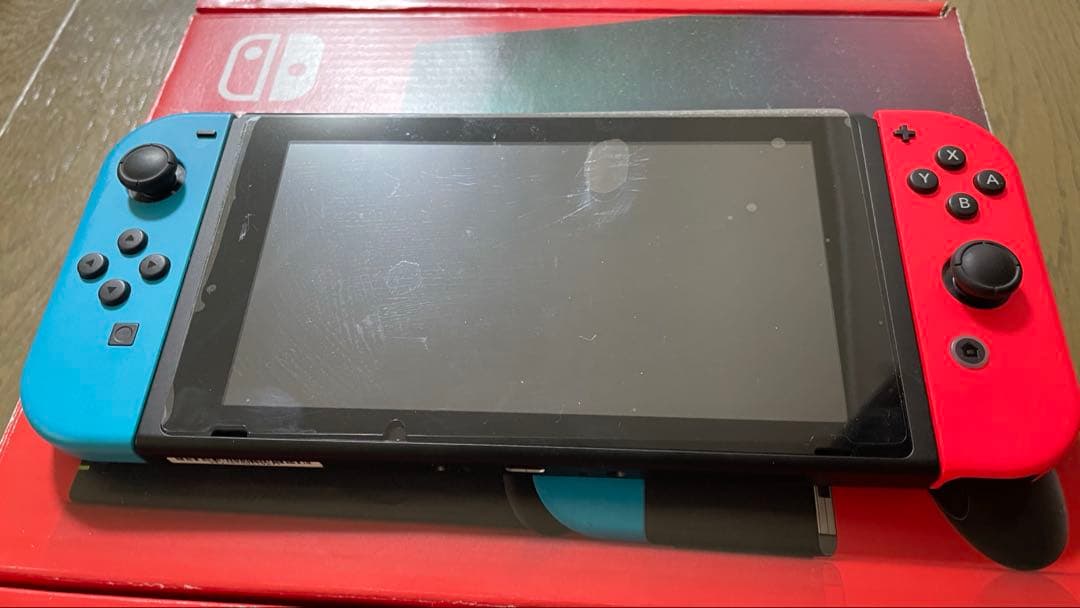 ニンテンドースイッチ　本体　スマブラソフトつき