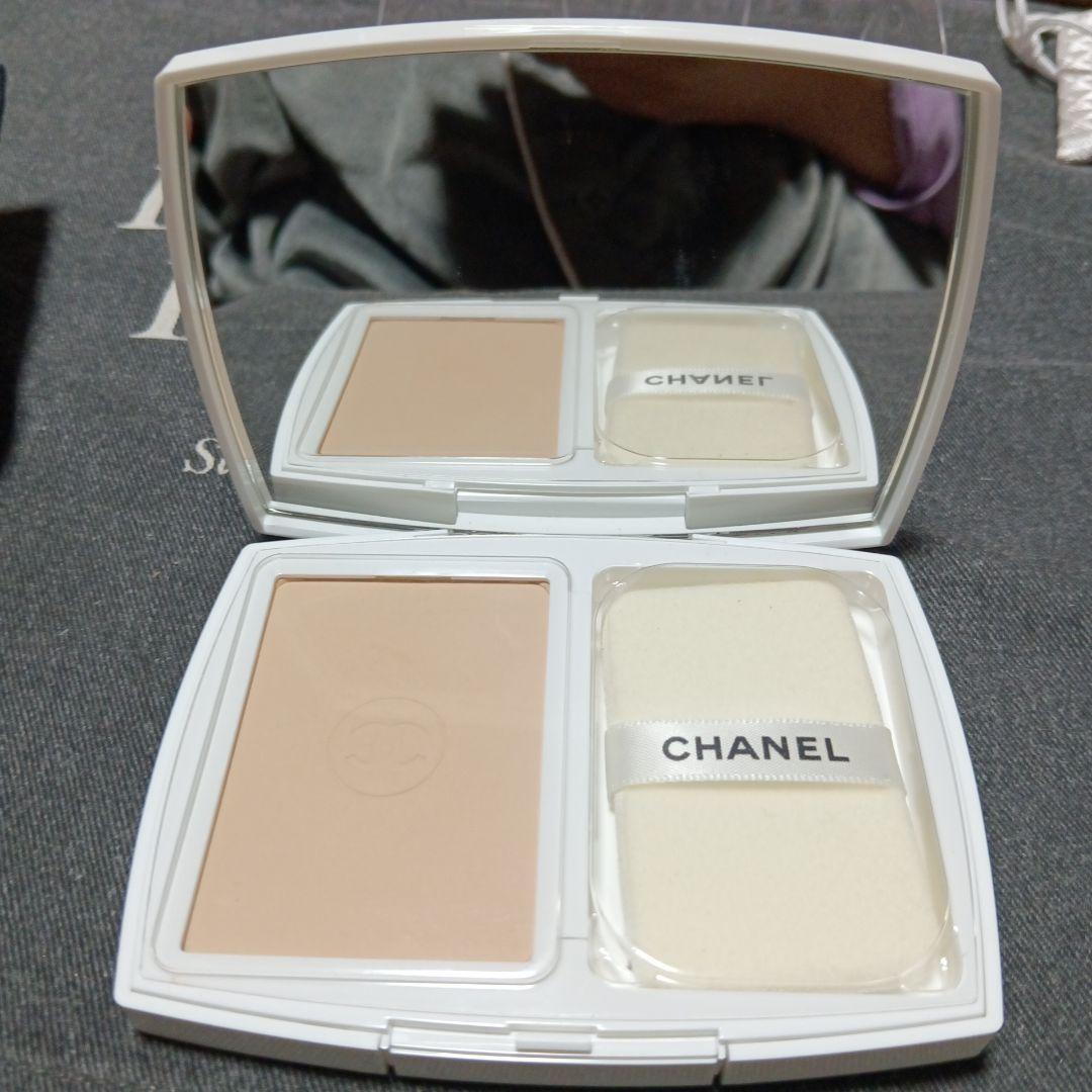 CHANEL LE BLANC B20パウダーファンデーション新品★明日迄の出品