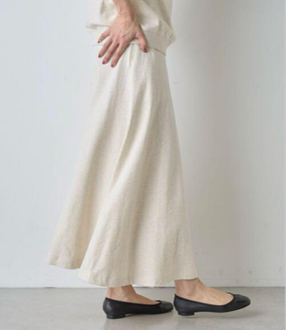新品タグ付き　BEARDSLEY ビアズリー スウェットフレアスカート　アイボリ