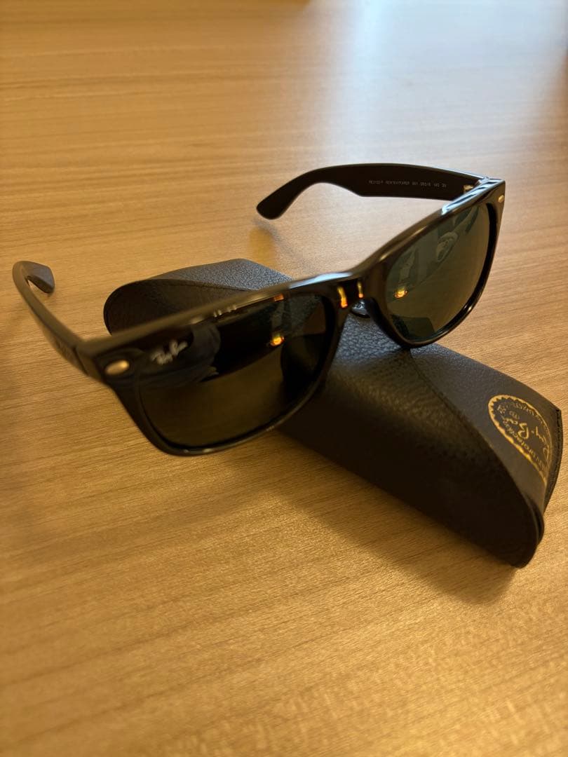 Ray-Ban RB2132-F New Wayfarer ブラック