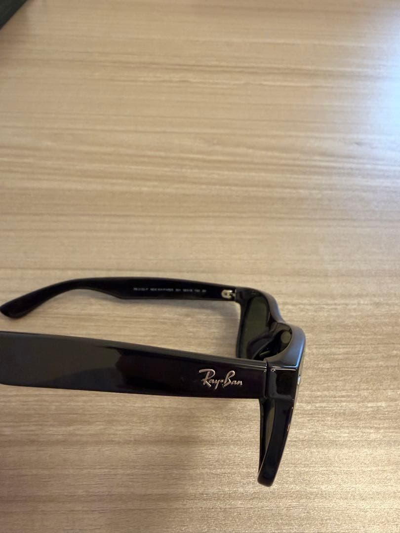 Ray-Ban RB2132-F New Wayfarer ブラック