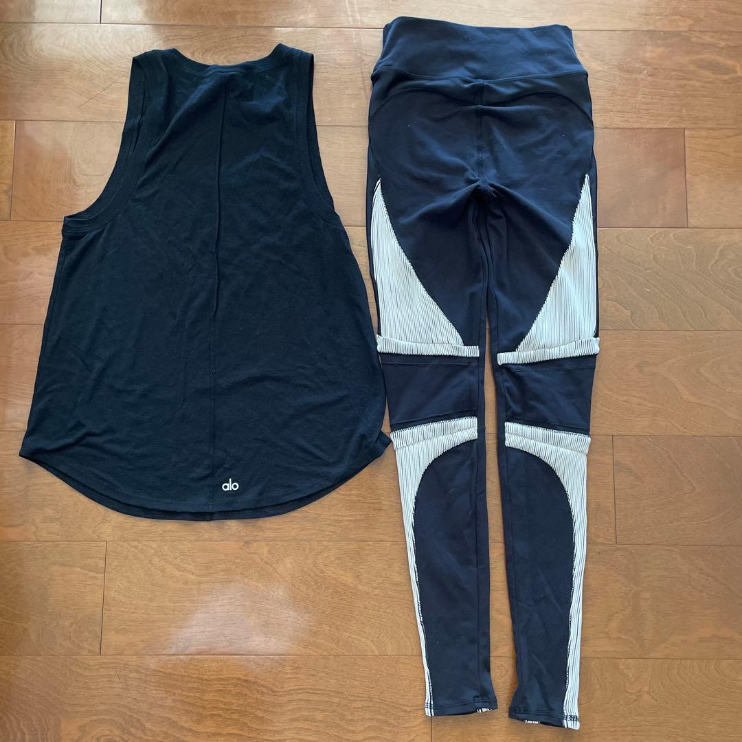 alo yoga✴︎レギンス　タンクセット