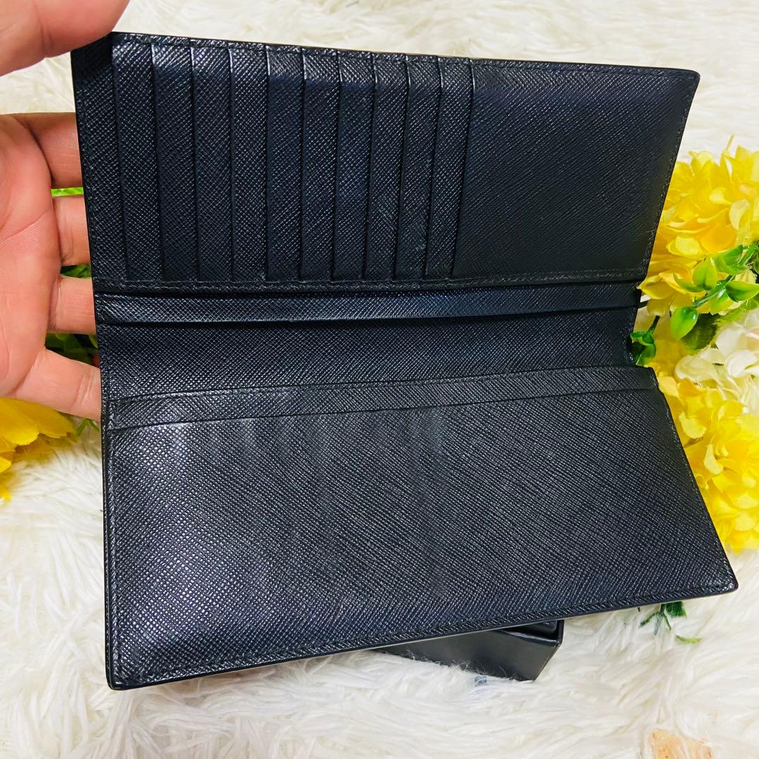 コラボ✨PRADA✨プラダ✨二つ折り財布✨ラビット✨ジェームスジーン✨ウサギ✨