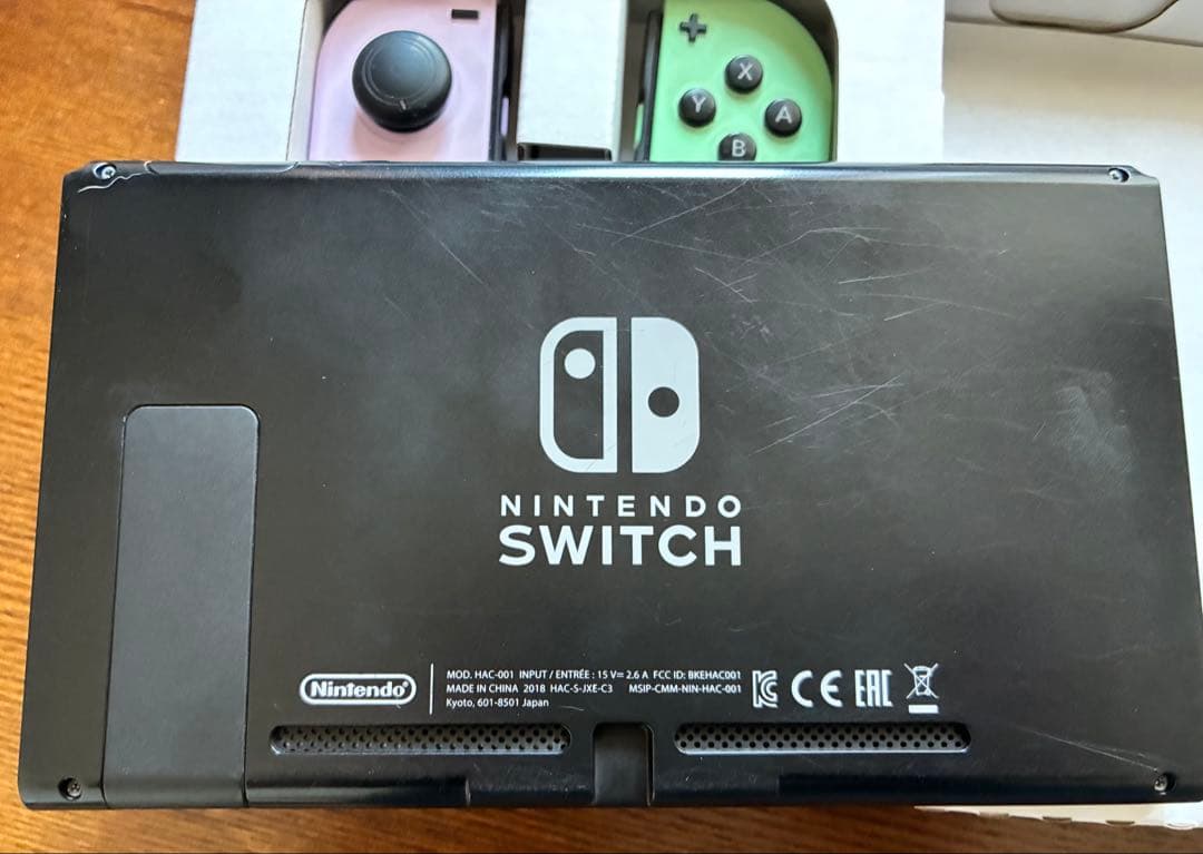 Nintendo Switch 本体 ジョイコンパステルピンクとパステルグリーン