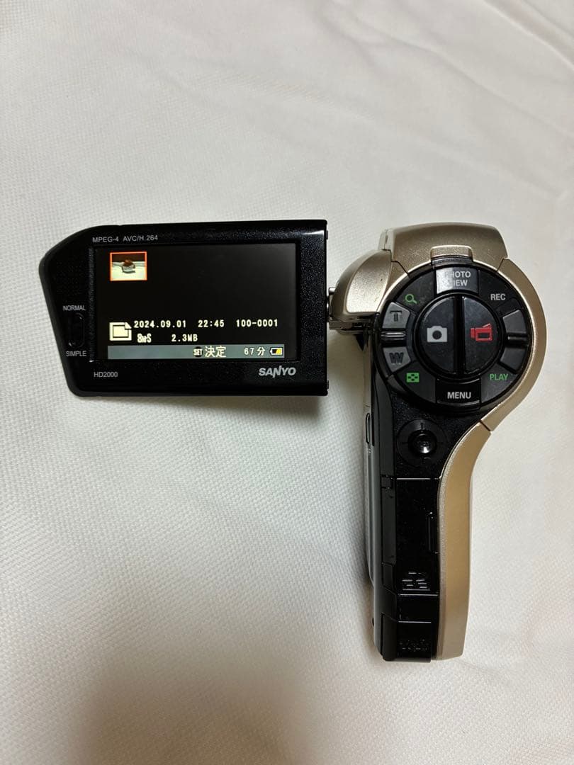 SANYO Xacti DMX-HD2000 ワイドコンバージョンレンズ付き