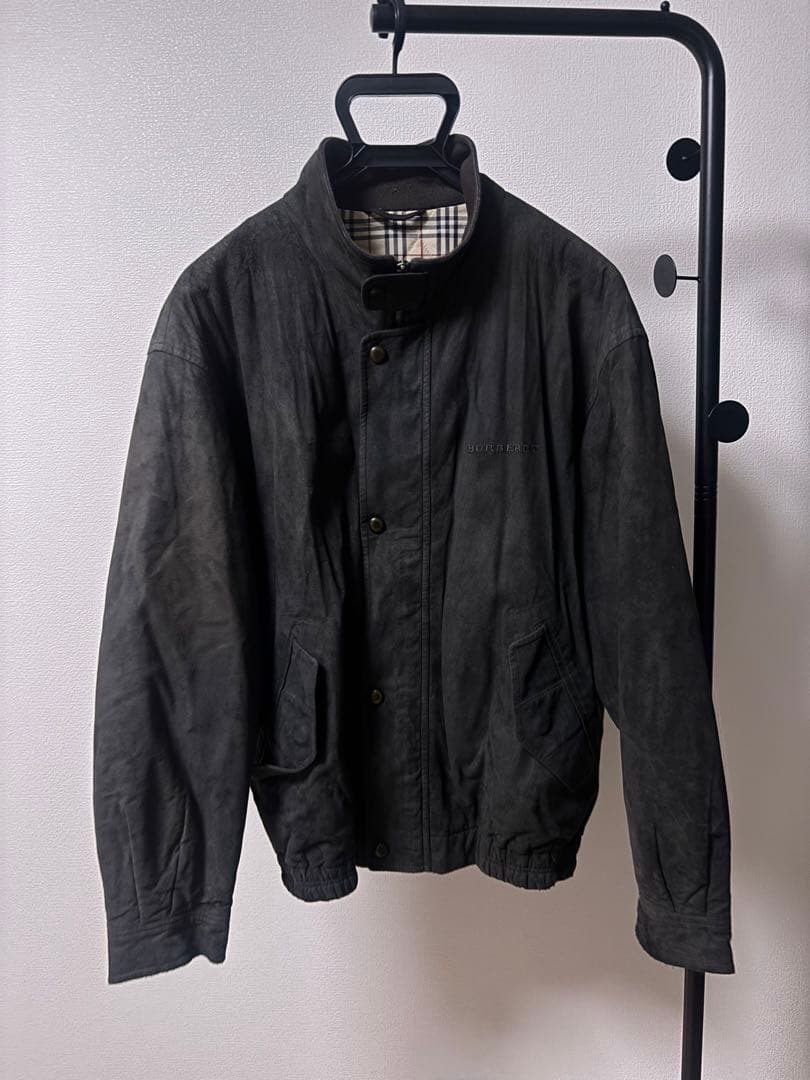 BURBERRY ブルゾン　ブラック系