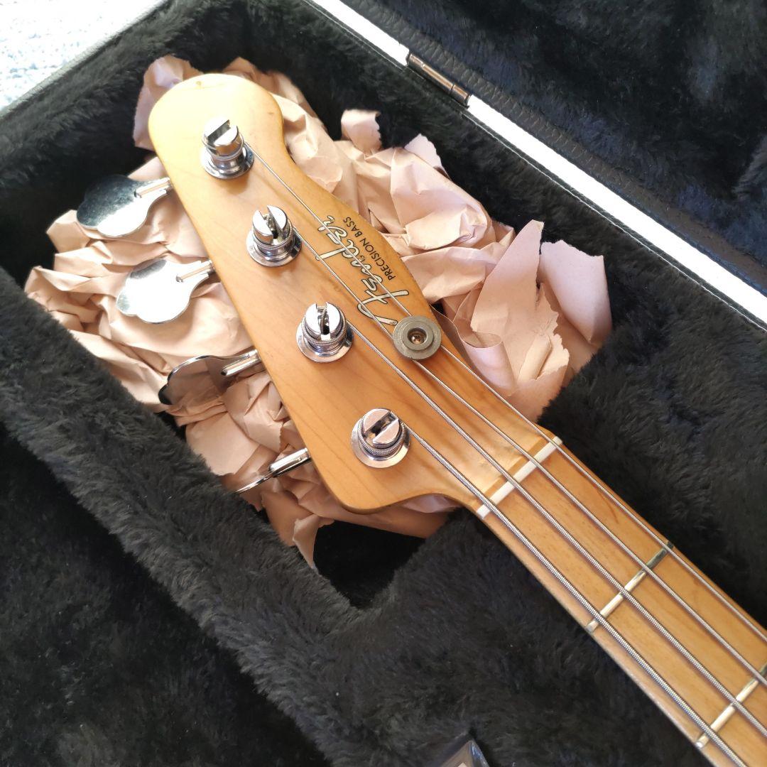 ベース FENDER Mike Dirnt Precision Bass