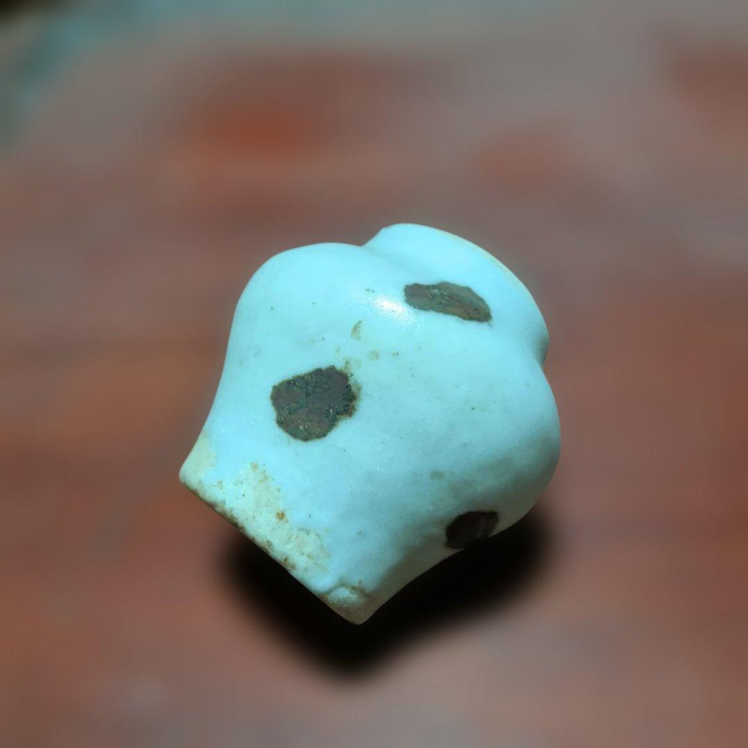 飛青磁の小壺