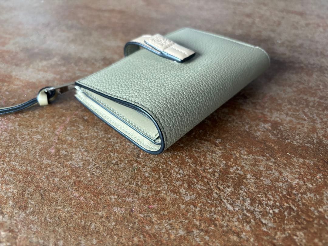 【美品】ロエベ スリムジップ バイフォールド ウォレット ソフトグレインカーフ