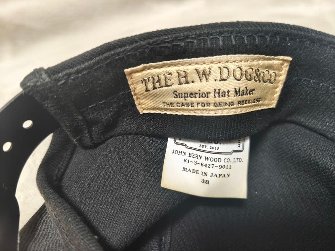 THE H.W.DOG&CO. トラッカーキャップ　ブラック　ステッカー付