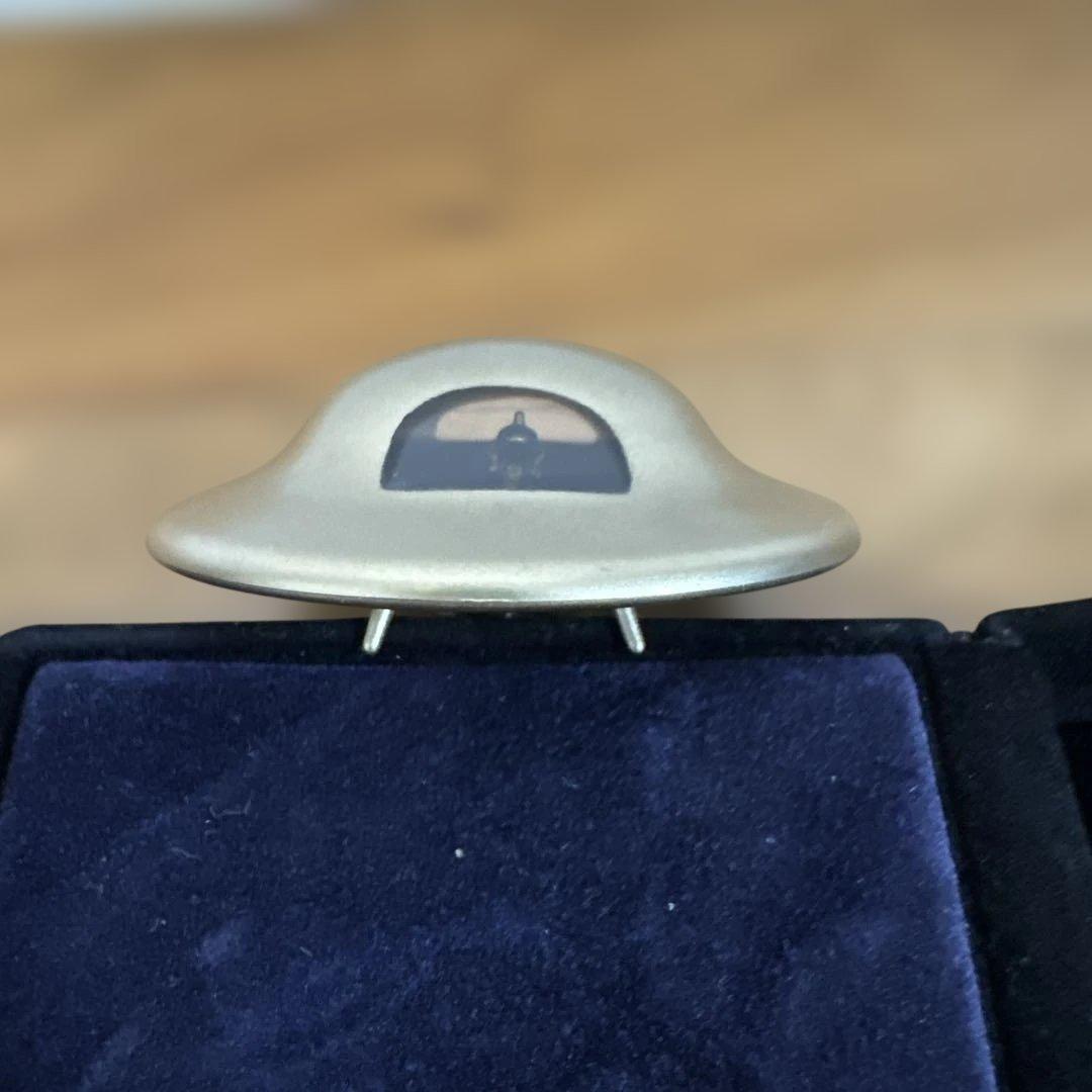 すごいぞゴールドU.T. 13mm純金フィギュア UFO型　日清カップヌードル