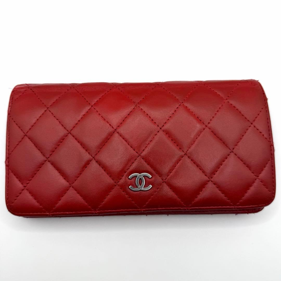 CHANEL シャネル　財布　マトラッセ　二つ折り　フラップ　ウォレット