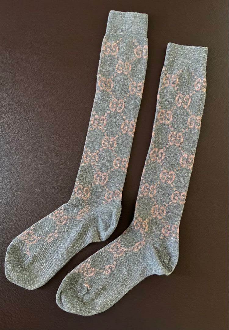 極美品⭐︎GUCCI GGロゴ グレーソックス