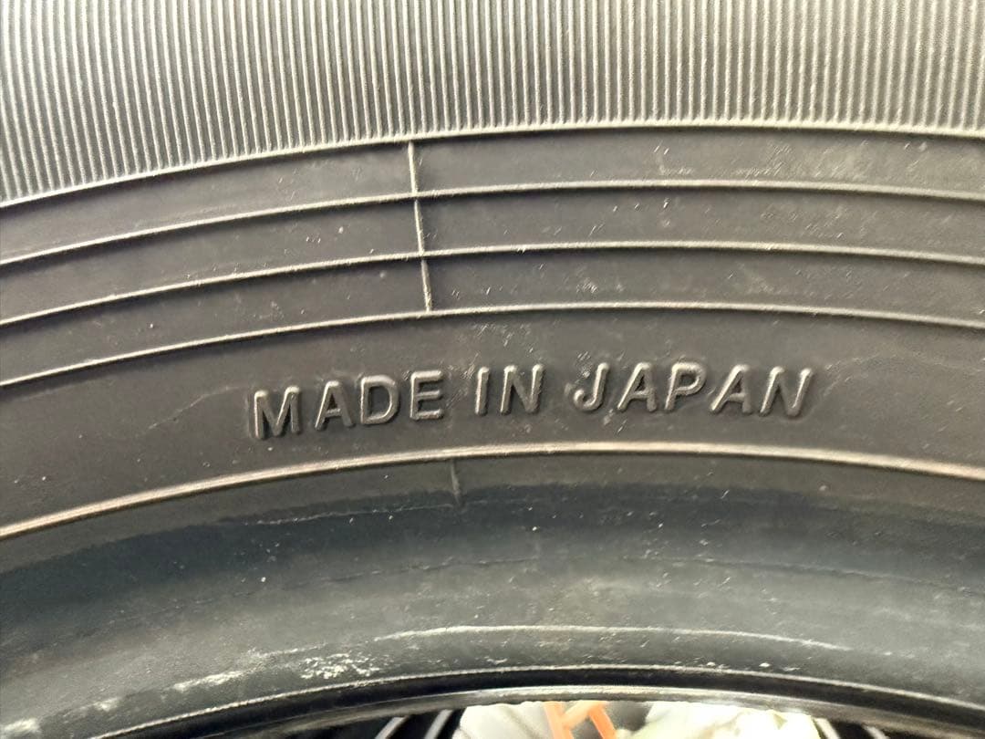 多肉ちゃん専用ヨコハマサマータイヤ185／65R15 88Sイボ付きバリ山