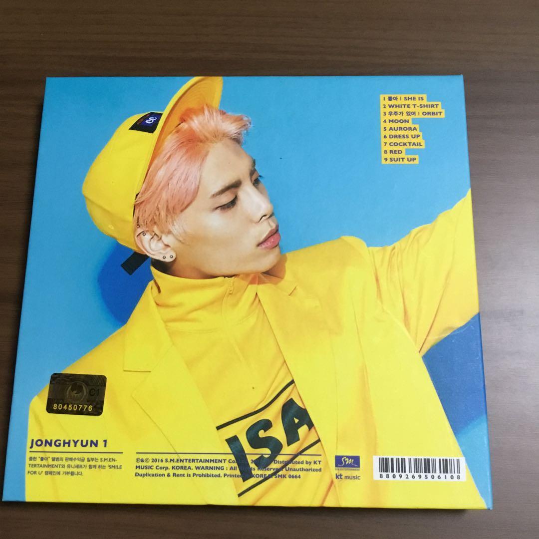 SHINee ジョンヒョン　チョアSHE IS トレカ付き❗️