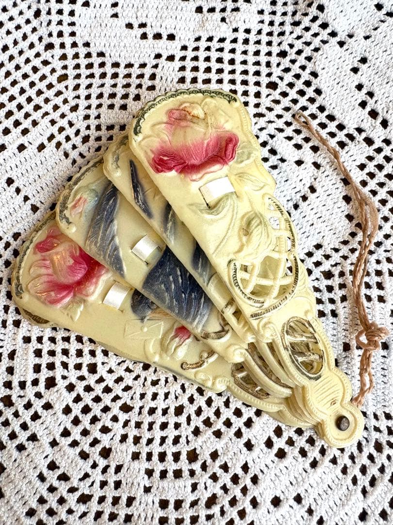 ♡ フランスアンティーク　ファン　扇子　ツバメ　セルロイド　ビスクドール　リボン