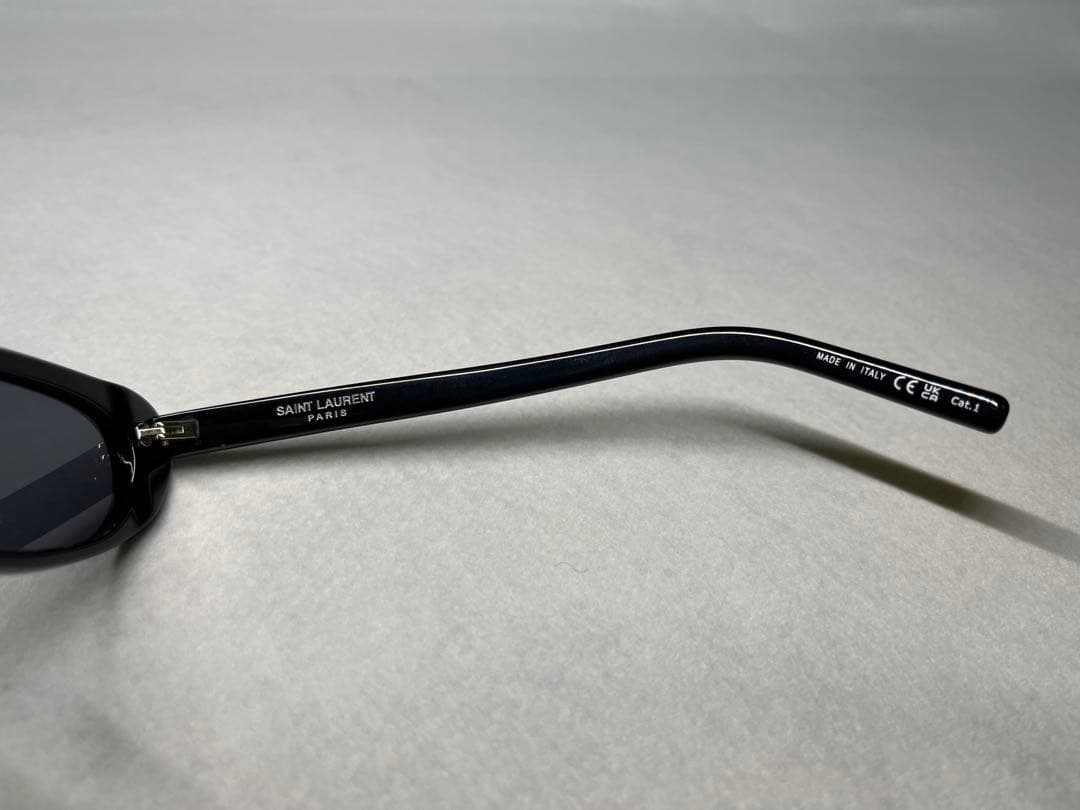 【美品】SAINT LAURENT SL 557 BLACK 001 サングラス