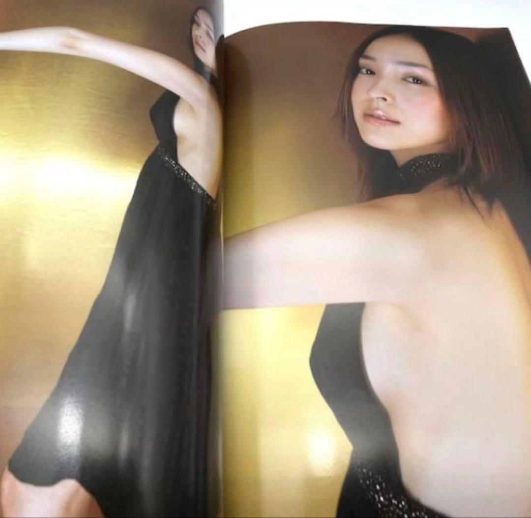 【絶版 直筆サイン本】 Sweet Female 麻生久美子×桃生亜希子写真集