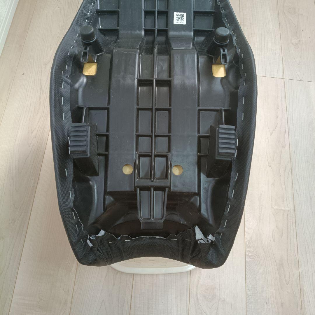 スズキVストローム250純正ローダウンシート,メッシュカバー付